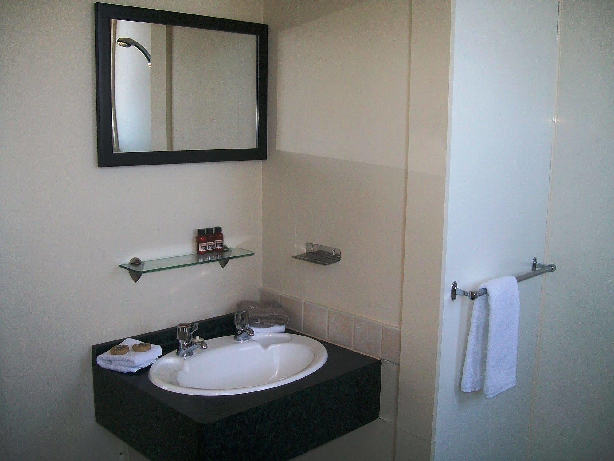 Cedar Court Motel Napier Eksteriør bilde